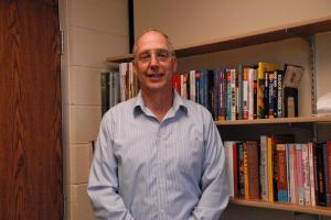 E-town College Professor Provides Easy Academic Research Access