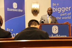 jeremiah c sulunteh liberian ambassador to the US speaks to media at Elizabehtown college press conference