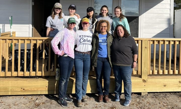 Elizabethtown College Students and Employees Travel to North Carolina for Winter Break Service Trip