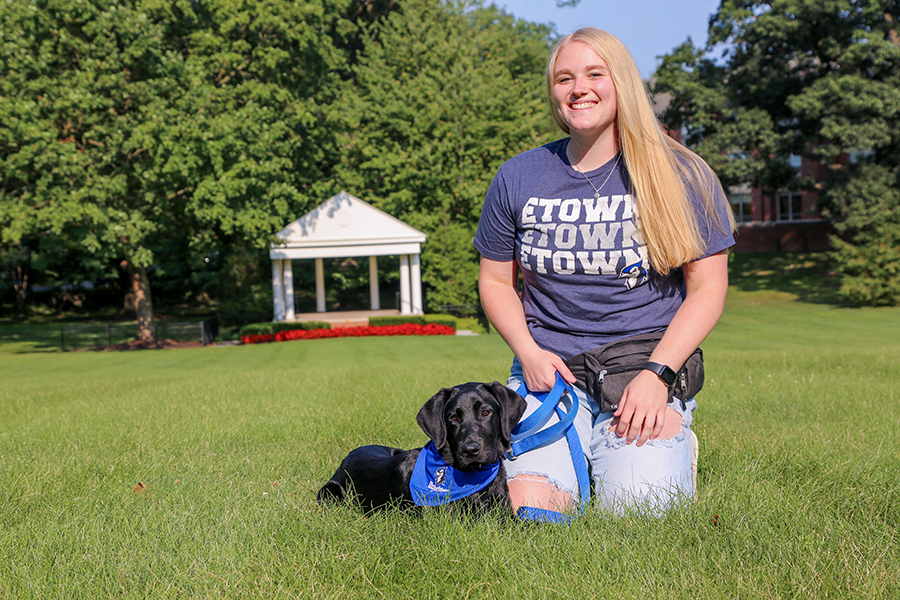 Elizabethtown College Student Pilots Service Dog Training Program on Campus