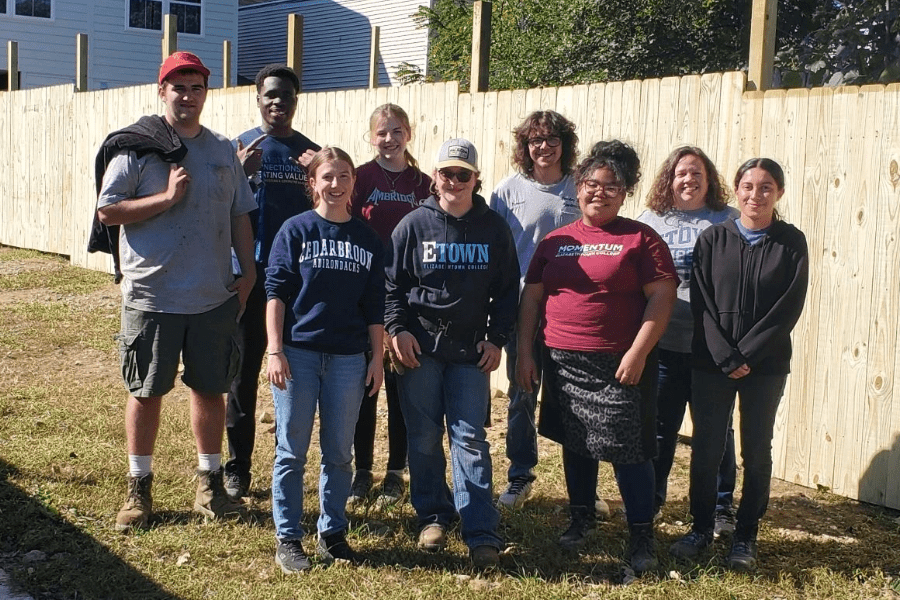 Elizabethtown College Students Serve Local Community Over Fall Break