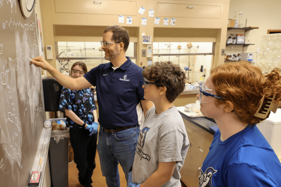 Elizabethtown College SCARP Series: Preparation of triazole containing peptide nucleic acid nucleobases aimed at improving PNA-RNA2 triplex stability in double helical RNA