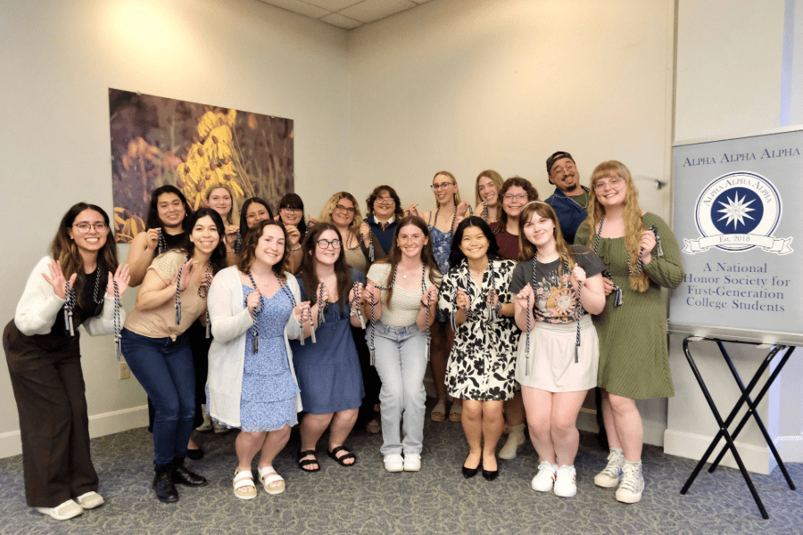 Elizabethtown College Hosts Annual Momentum Senior Celebration and Tri-Alpha Induction Ceremony