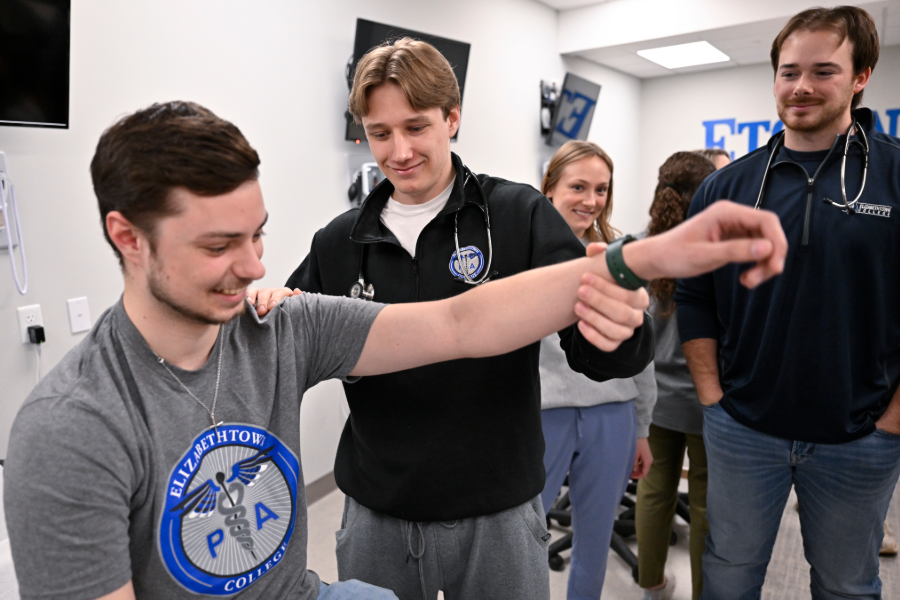 Elizabethtown College Marks 10 Years of Guaranteed High-Impact Signature Learning Experiences for Students