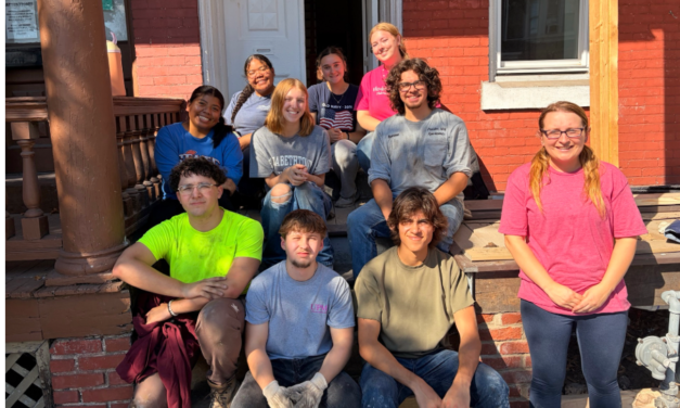 Elizabethtown College Students Serve Local Community Over Fall Break